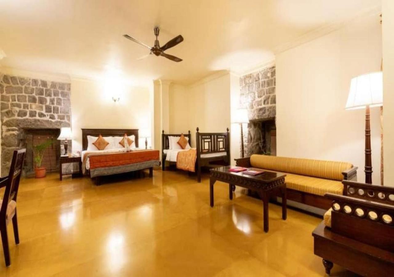 Fort Jadhavgadh -A Gadh Heritage Hotel Sasvad Luaran gambar