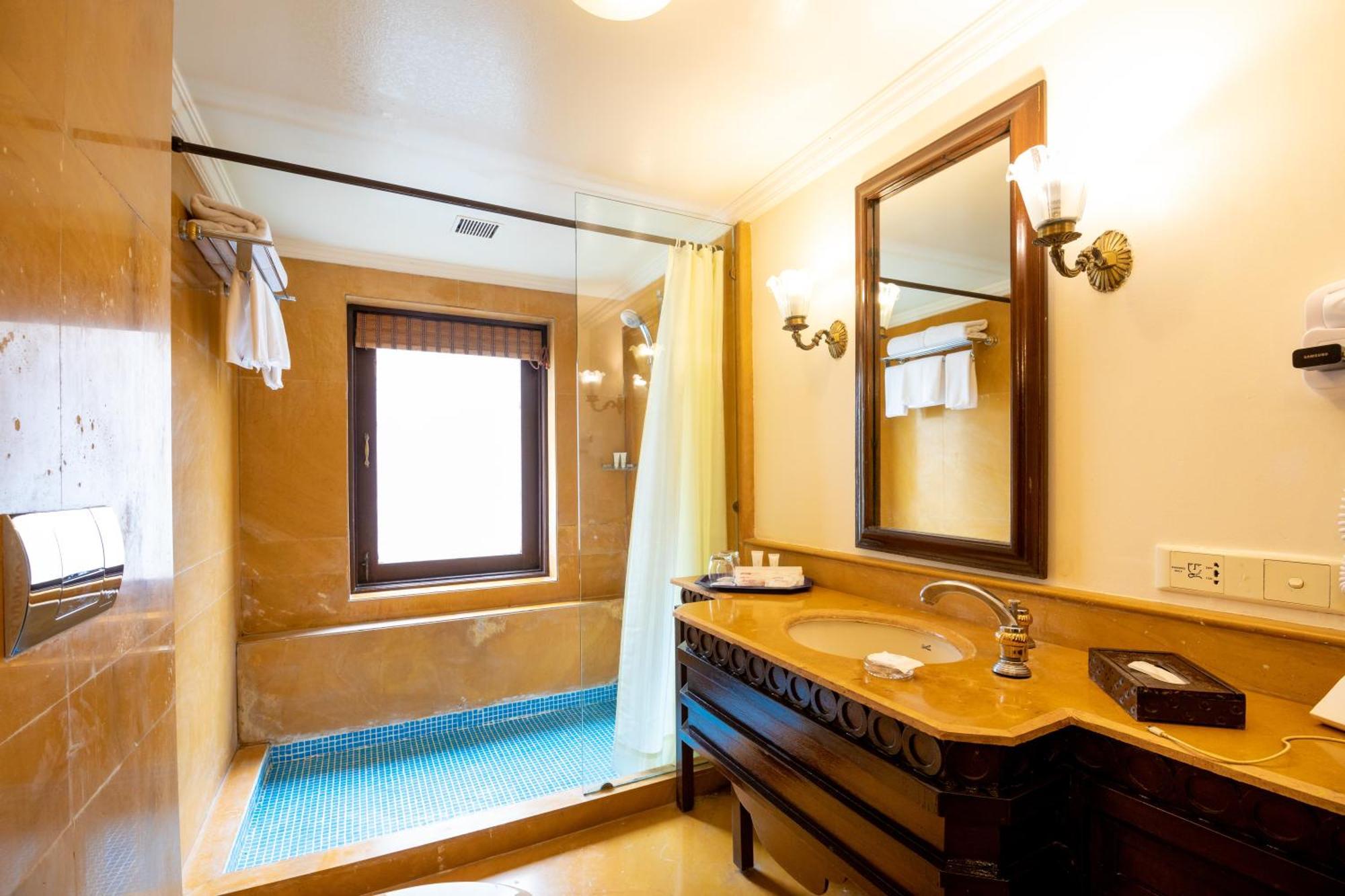 Fort Jadhavgadh -A Gadh Heritage Hotel Sasvad Luaran gambar