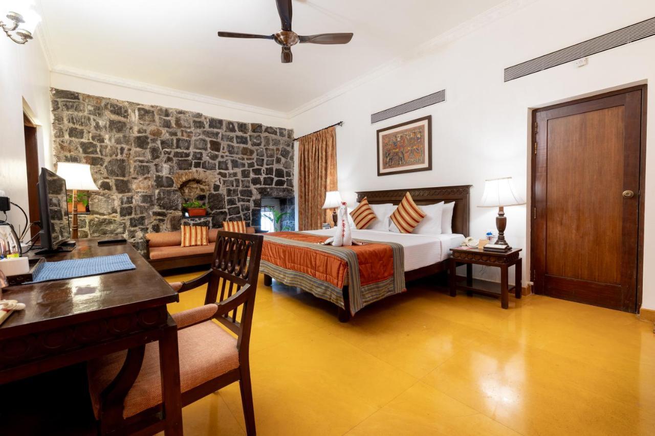 Fort Jadhavgadh -A Gadh Heritage Hotel Sasvad Luaran gambar