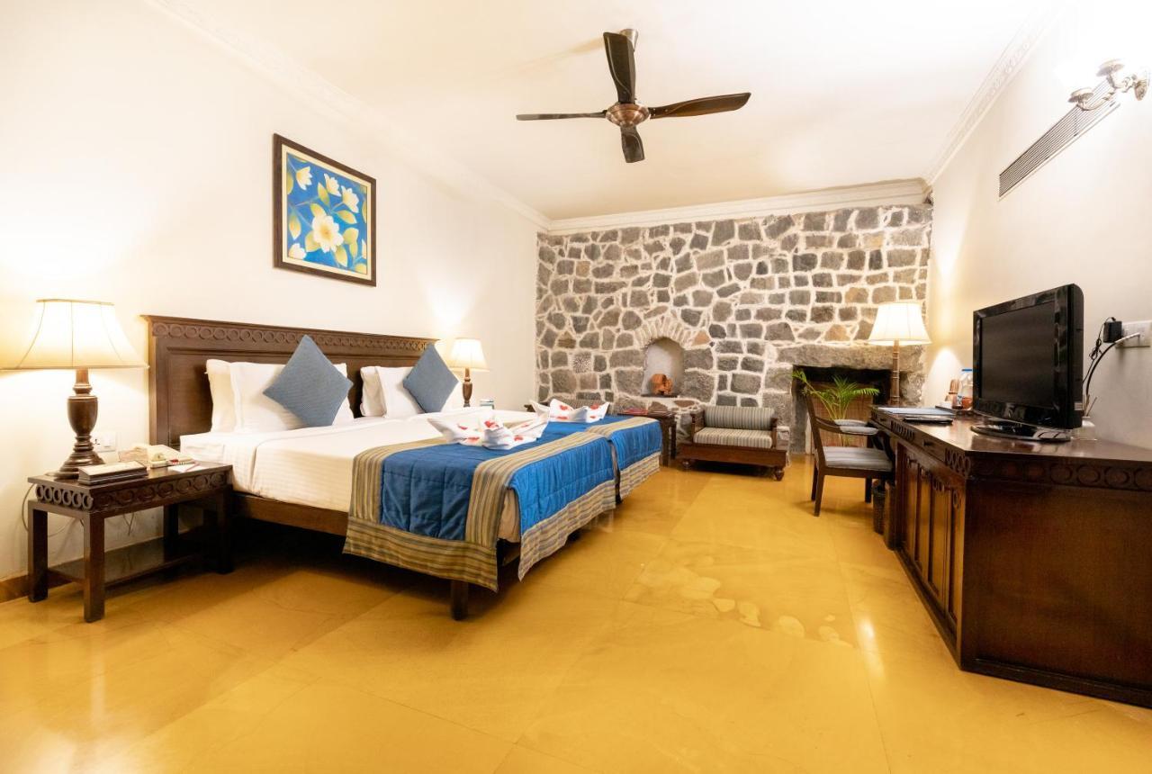 Fort Jadhavgadh -A Gadh Heritage Hotel Sasvad Luaran gambar