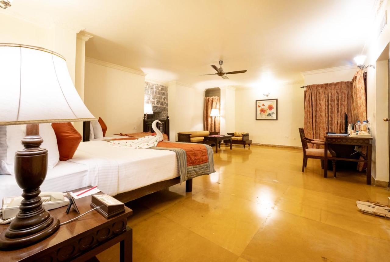 Fort Jadhavgadh -A Gadh Heritage Hotel Sasvad Luaran gambar