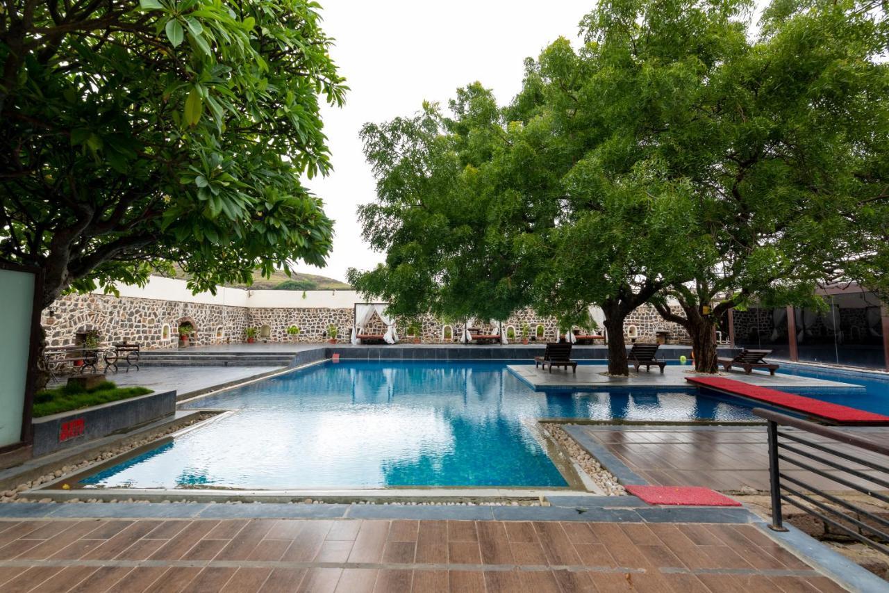Fort Jadhavgadh -A Gadh Heritage Hotel Sasvad Luaran gambar